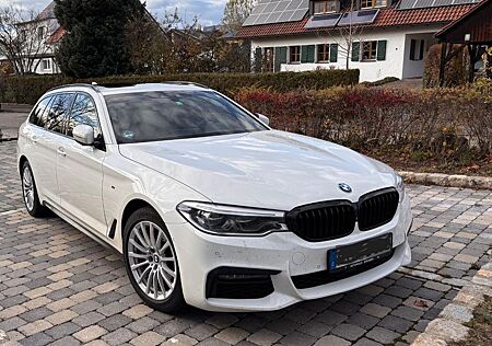BMW 540d xDrive Touring A - M-Sport - Vollausstattun