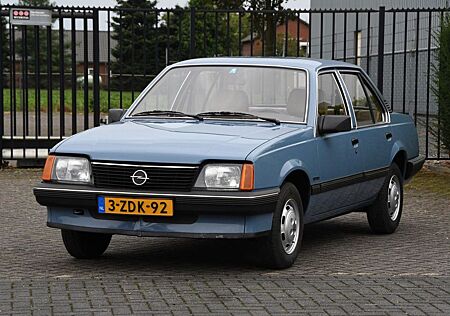 Opel Ascona 1.3 S fast Neuwagenzustand 23.000 km!!