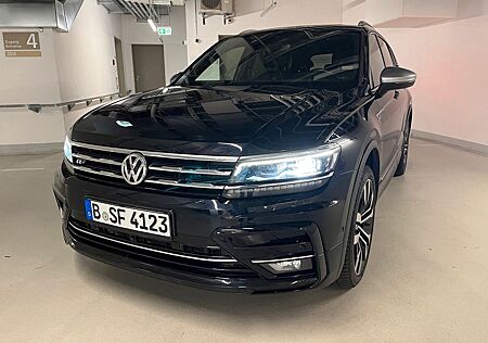 VW Tiguan Allspace Volkswagen R-Line Highline 4x4 STHZG PANO