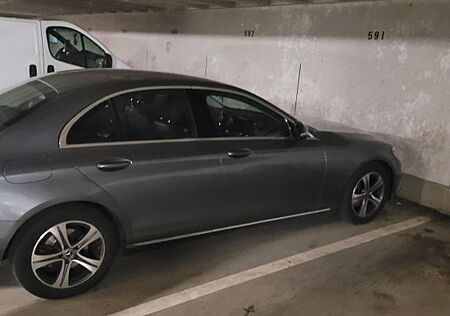 Mercedes-Benz E 220 d Autom. -