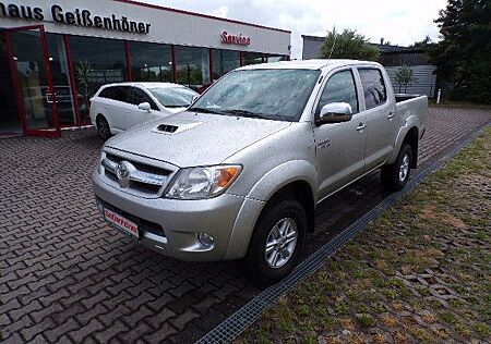 Toyota Hilux Double Cab 3,0 Automatik Sol 4x4