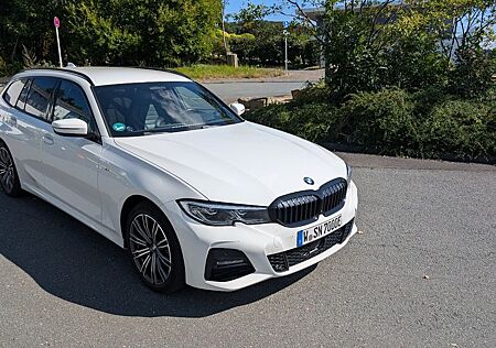 BMW 330e xDrive Touring Sport Line Automatic Spo...