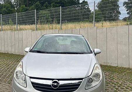 Opel Corsa 1.2 80 PS 2 Jahre TÜV