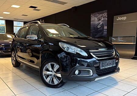 Peugeot 2008 1,2 Allure Pano Navi SHZ Leder 8xbereift