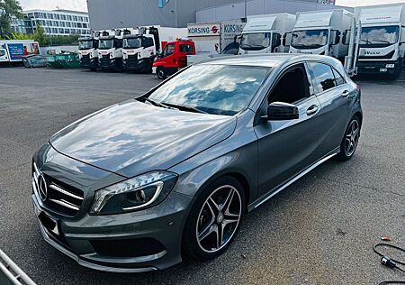 Mercedes-Benz A 200 AMG , Parkassistent,Kamera,18 Zoll etc.
