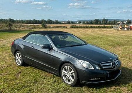 Mercedes-Benz E 300 Cabriolet BlueEFF. ELEGANCE ELEGANCE
