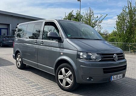 VW T5 Multivan Volkswagen mit Austauschmotor (86000km)!