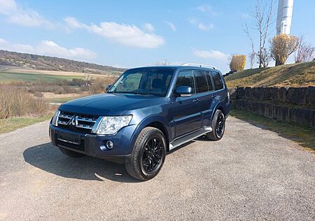 Mitsubishi Pajero 3,2 DI-D Invite Automatik Invite
