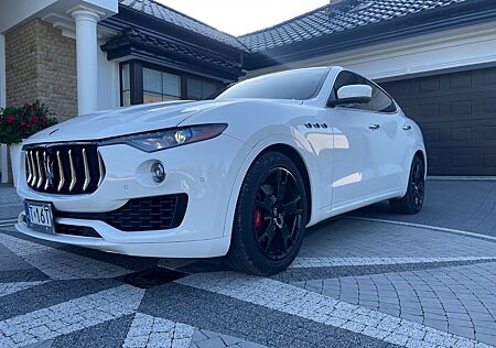 Maserati Levante Benzin 3.0 V6 257kW GRANSPORT 4x4 Au...