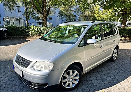 VW Touran Volkswagen 1.9 TDI 66kW Conceptline Conceptline