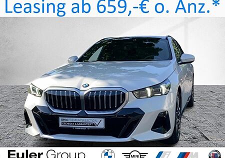 BMW 520 d Touring M Sport Pano AHK StandHzg Travel+C