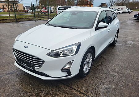 Ford Focus Turnier Cool & Connect LED NAV 1 Hand MwSt
