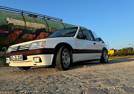 Peugeot 205 CTI