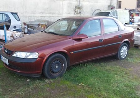 Opel Vectra Limo. 1.6 Schiebedach H-Zulassung möglich