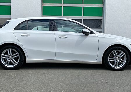 Mercedes-Benz A 250 Navi/Leder/Virtual/MBUX/Spur
