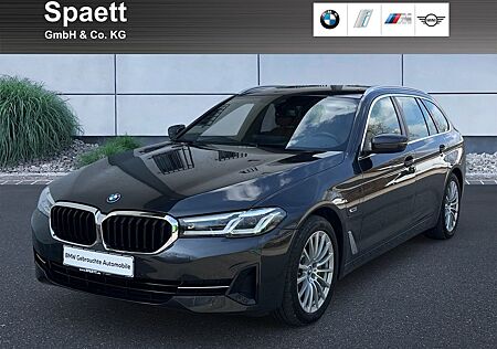 BMW 530e xDrive Touring DAB LED WLAN Pano.Dach AHK