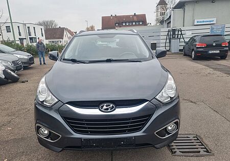 Hyundai ix35 1.7 CRDi Style blue 2WD