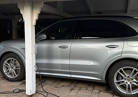 Porsche Cayenne E-Hybrid -