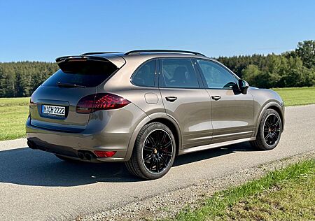 Porsche Cayenne GTS | Approved bis August 2026