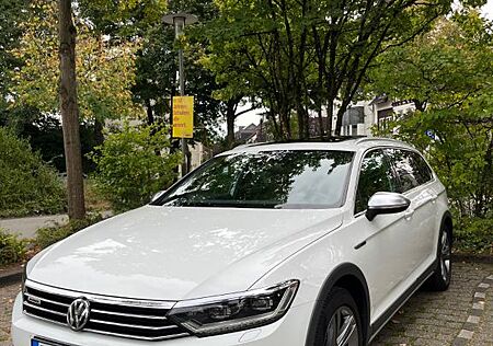 VW Passat Alltrack Volkswagen 2.0 TDI PANO,AHK, 4MOT, HEAD,