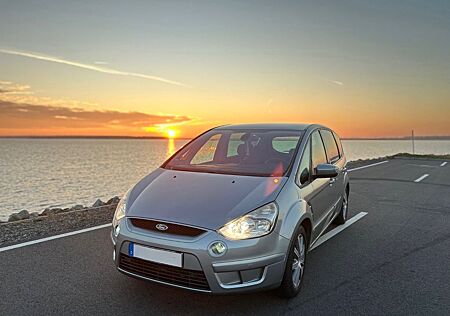 Ford S-Max 2,0 TDCi 103kW DPF Ambiente Ambiente