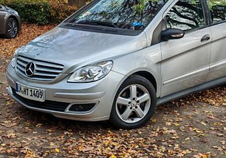 Mercedes-Benz B 200 - Prins Autogaz, AHK, TÜV