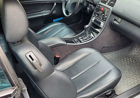 Mercedes-Benz CLK 230 KOMPRESSOR AVANTGARDE Avantgarde