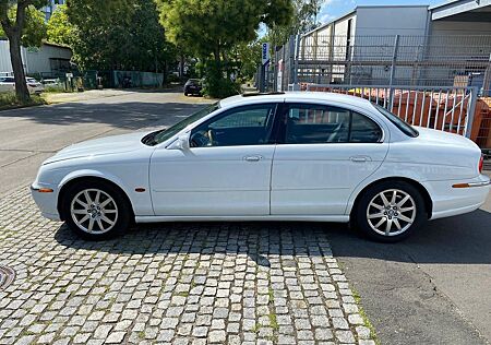 Jaguar S-Type V8