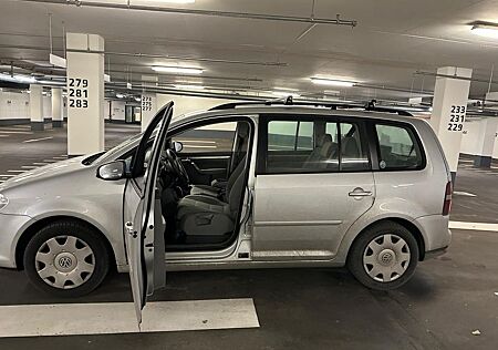 VW Touran Volkswagen 1.4 TSI 103kW -