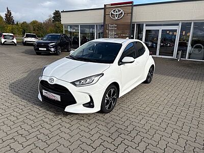 Toyota Yaris Hybrid 1.5 VVT-i Team Deutschland