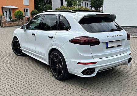 Porsche Cayenne S Diesel Platin Approved SpD Luft Pan LH