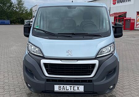 Peugeot Boxer Kasten 330 L2H1 Pro BlueHDi 130