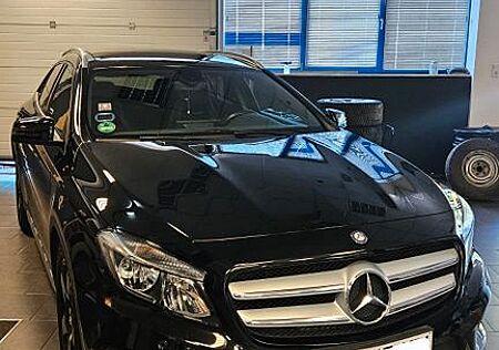 Mercedes-Benz GLA 220 CDI DCT AMG Line AMG Line