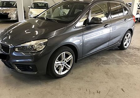 BMW 216d Active Tourer Sport Line Leder Head Up