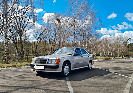 Mercedes-Benz 190 E 2,3-16