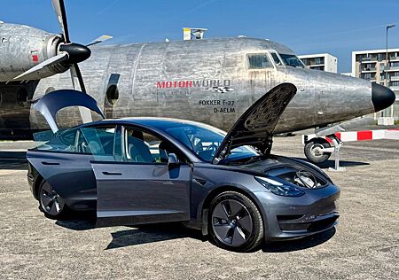 Tesla Model 3 RWD 19.000km 1.Hand Wallbox