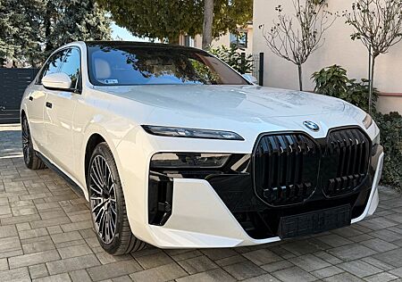BMW 740d xDrive TV, Bowers & Wilkins