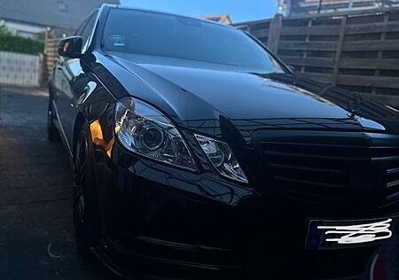 Mercedes-Benz E 350 CGI BlueEFFICIENCY AVANTGARDE AVANTGARDE