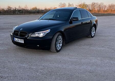 BMW 520i A Highline Exclusive touring Highline E...
