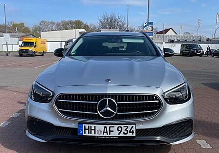 Mercedes-Benz E 220 d T Autom. - Night Edition (2022)