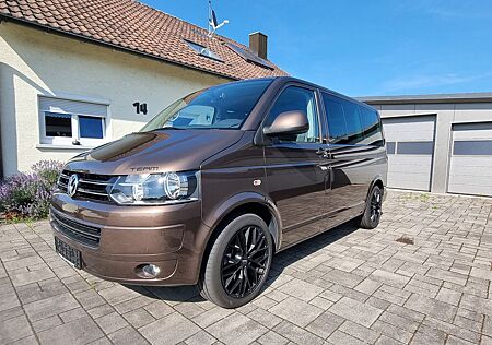 VW T5 Multivan Volkswagen mit 19 Zoll super Zustand