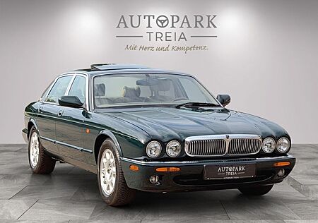 Jaguar XJ8 4.0 V8 Sovereign SHZ|TEMPOMAT|SCHIEBEDACH