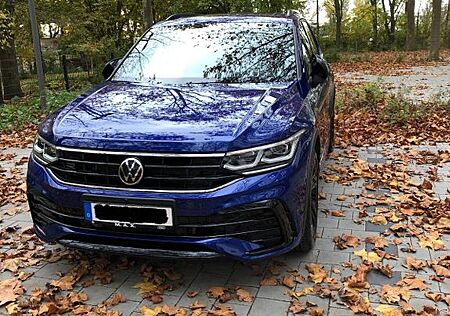 VW Tiguan Volkswagen 2.0 TDI SCR 147kW DSG 4MOTION R-Line ...