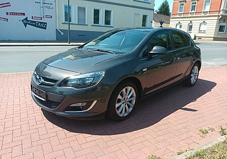 Opel Astra J 1.4l Lim. *77TKM*1.Hand*SHZ*Klimaauto*