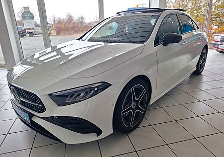 Mercedes-Benz A 180 Limousine AMG Line/Pano/Distr/Night/18"