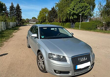 Audi A3 1.6 GUTER ZUSTAND, NEUE REIFEN, AHK
