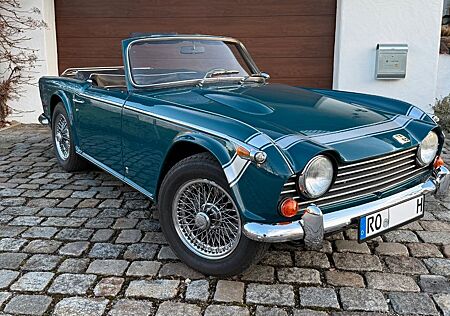 Triumph TR5 Overdrive Frame off restauriert Top Zustand