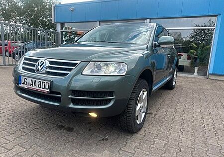 VW Touareg Volkswagen 2.5 TDI 4x4/AHK/Xenon/Voll Leder/Navi/Sc