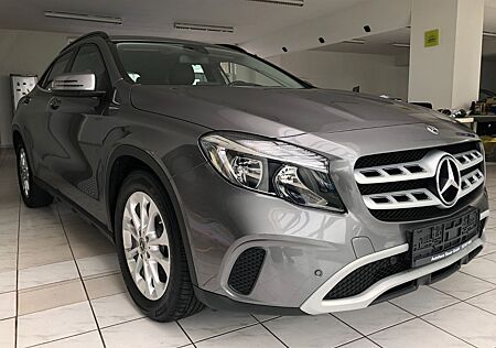 Mercedes-Benz GLA 180 /Automatik/ Teileder/Navi