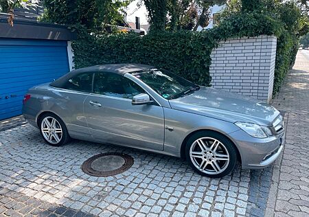 Mercedes-Benz E 350 Cabriolet CGI BlueEFF. AVANTGARD...